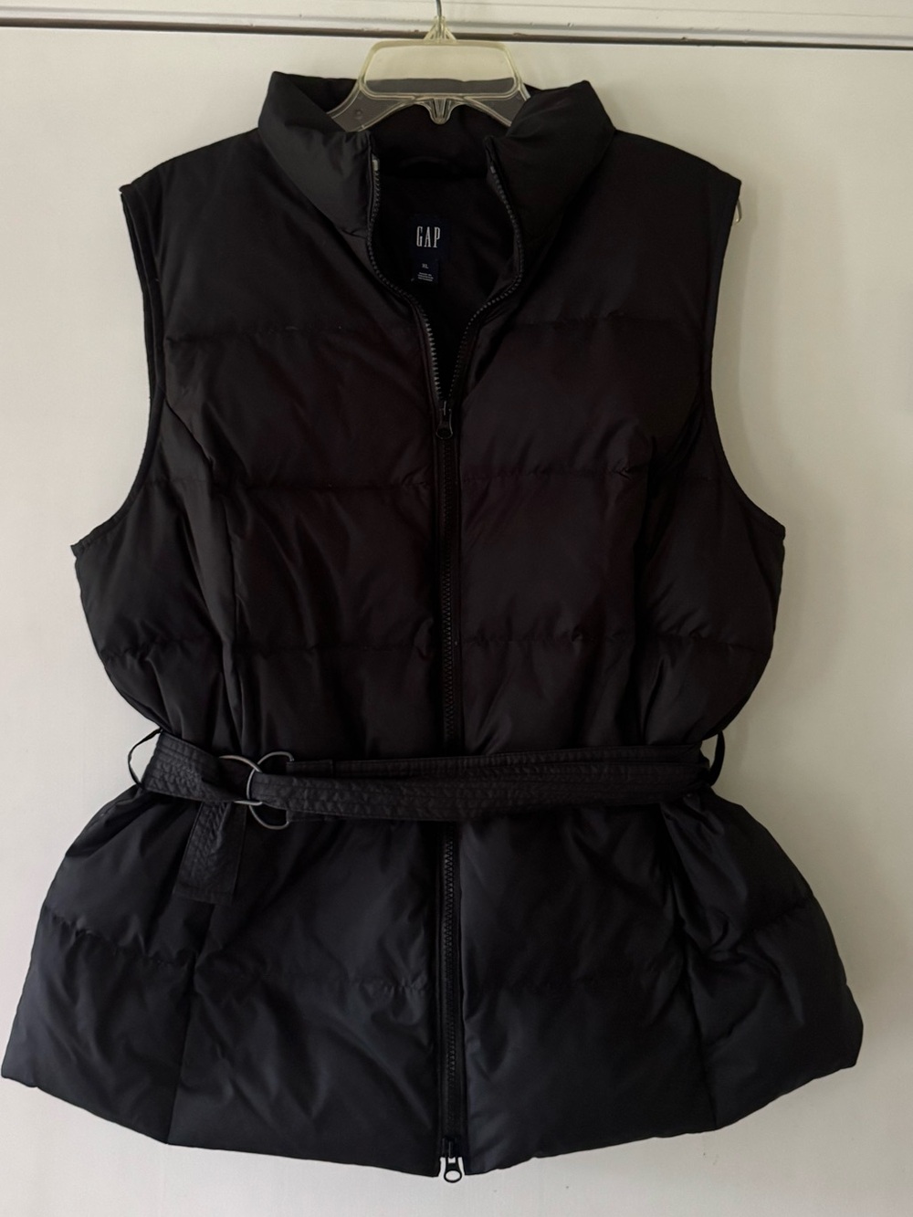 GAP Women’s Black Quilted Belted Down Puffer Vest